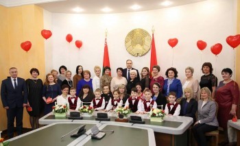 В облисполкоме прошёл торжественный приём женщин в честь международного праздника