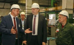 
 Председатель Гродненского облисполкома с рабочим визитом посетил предприятие «Белкард»
 