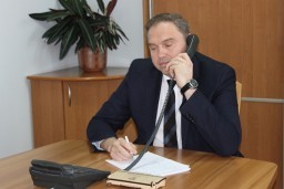 Председатель облисполкома Владимир Караник провел прямую телефонную линию с жителями Мостовского района